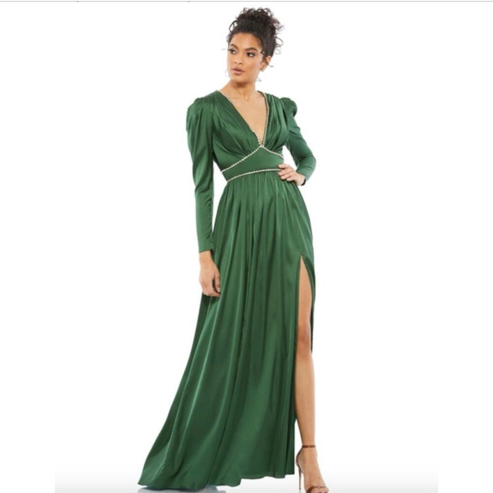MAC DUGGAL Dress Size 10 Evening Gown Green NEW Rhinestone Hem FLAW